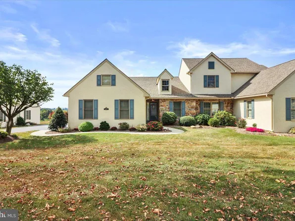 237 S Pine St, Elverson, PA 19520