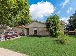 1717 Glenview Ln, Arlington, TX 76014