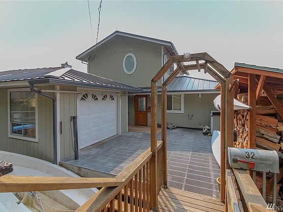 3rd image of 32 N Salmon Bch