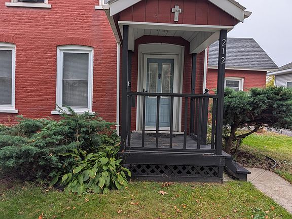 4th image of 212 Margaret St