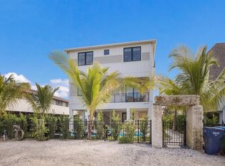2415 Avenue B, Bradenton Beach, FL 34217