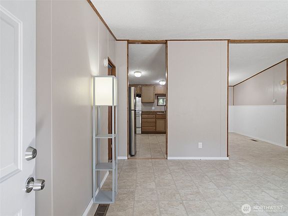 5th image of 9317 206th Street Ct E #6