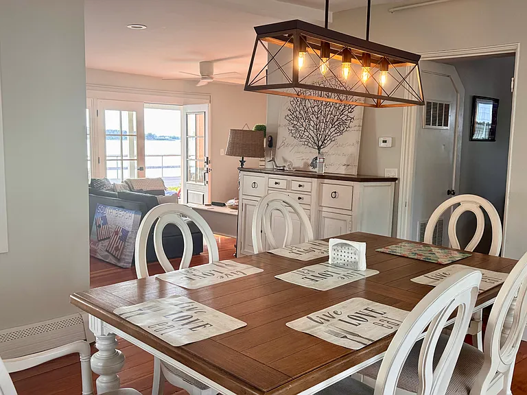36 Sunset Ave — Photo 10
