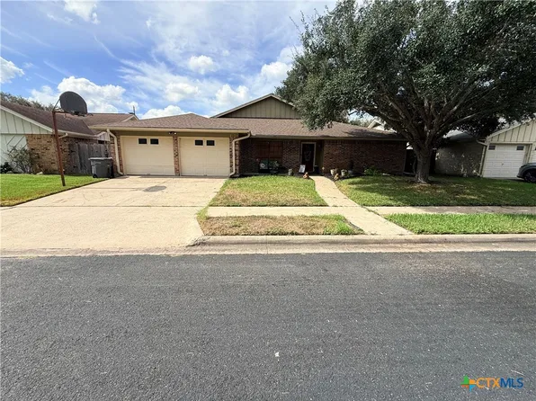 403 Alamogordo Dr, Victoria, TX 77904