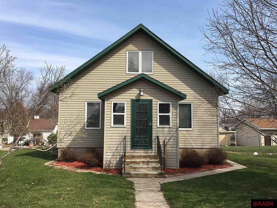 1st image of 304 E 1st St