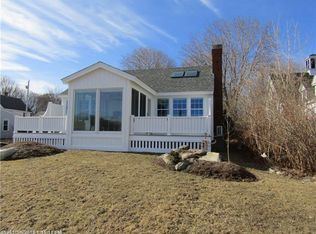 39 Warrenton St, Rockport, ME 04856