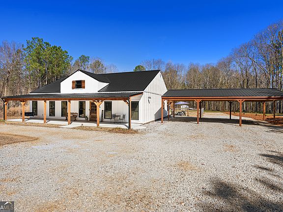 3rd image of 784 Center Of The World Rd