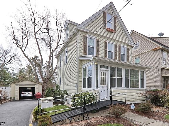 2nd image of 28 Glenside Ave