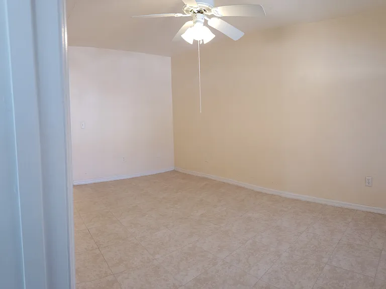 2807 Fan Palm Dr #5 — Photo 6