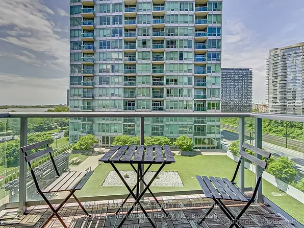 1900 Lake Shore Blvd W, Toronto, ON