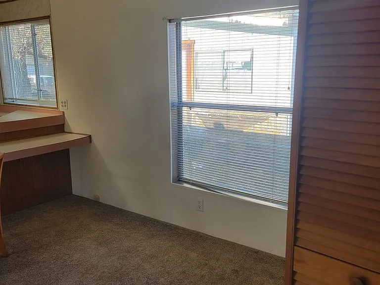 205 S Adin St — Photo 11