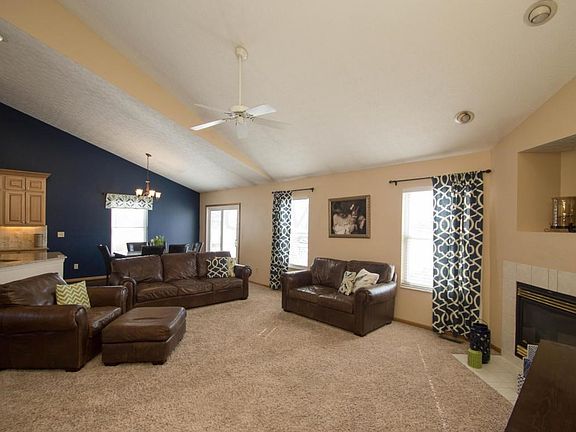 3rd image of 4723 Cherry Glen Dr