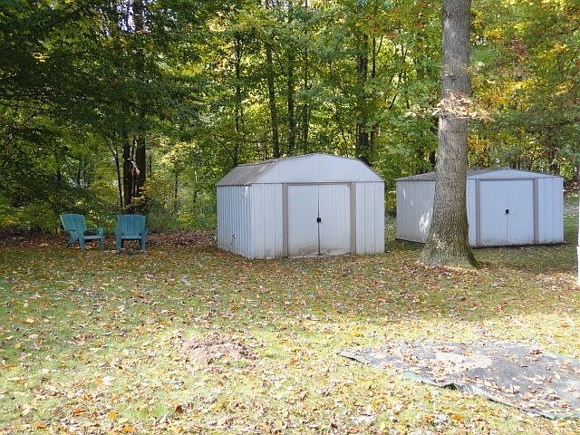 2nd image of 27 Emerald Dr