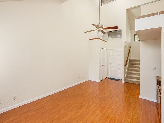 4th image of 2623 Independence Ave
