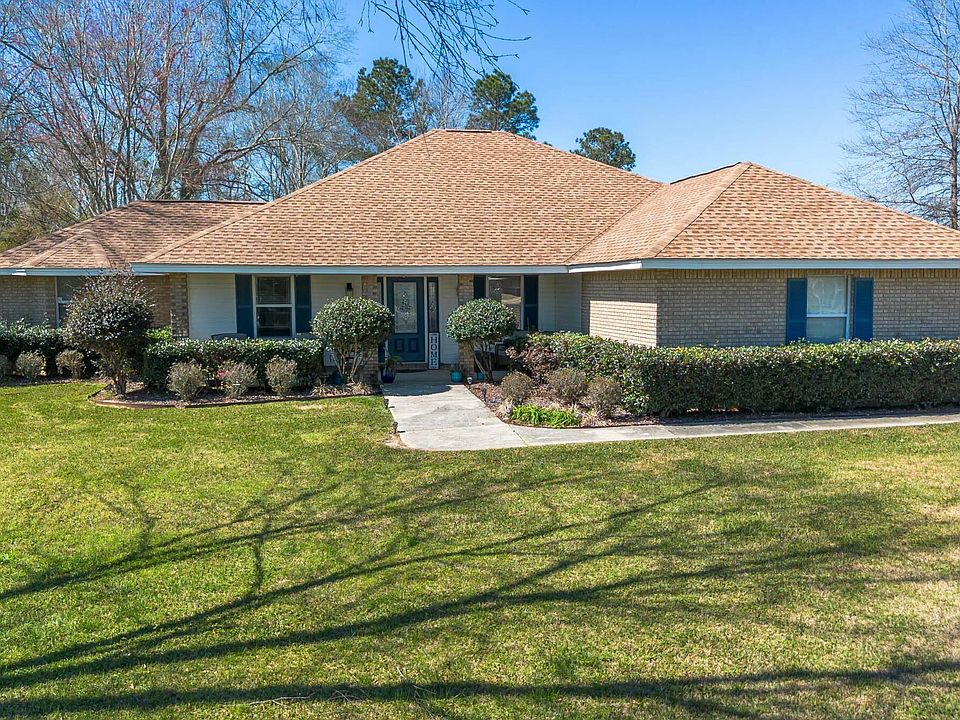 1st image of 18268 Robinwood Dr