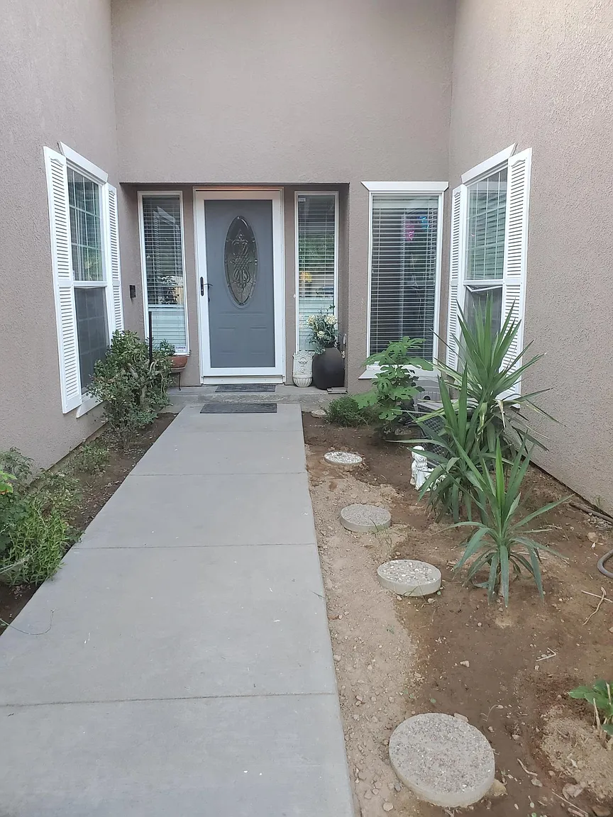 3026 W San Ramon Ave photo 1