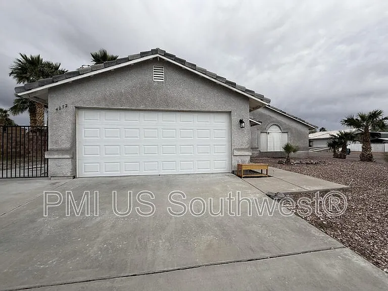 4072 S Cassidy Dr — Photo 1