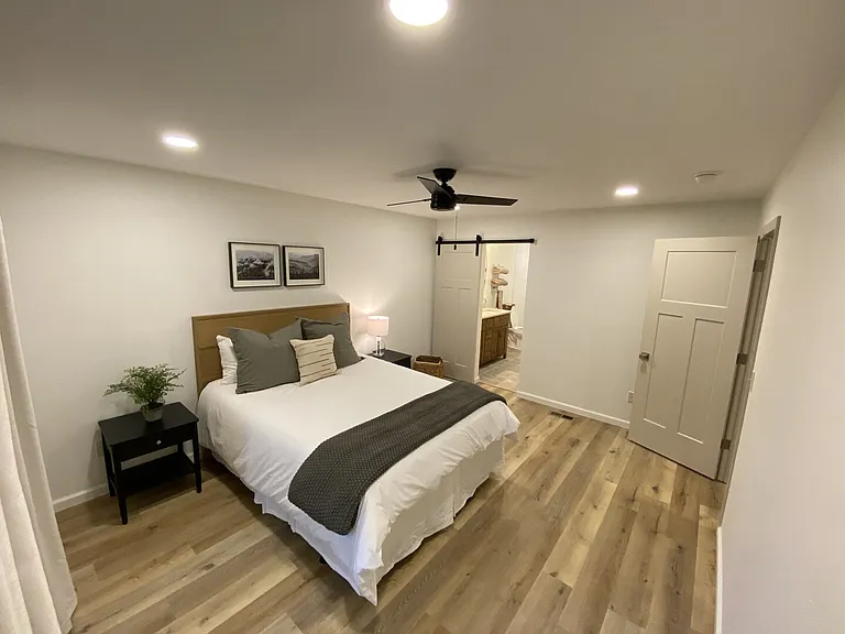 Summit Dr — Photo 3