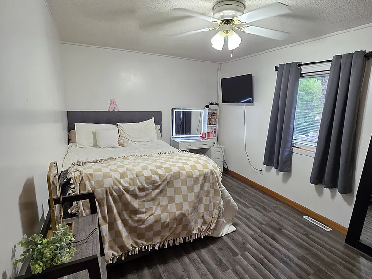 728 Winona St — Photo 10