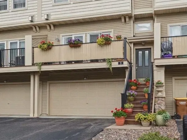4363 Victor Path Unit 3, Hugo, MN 55038