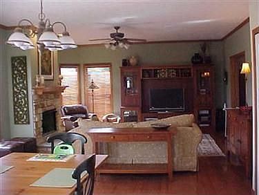 5th image of 200 Kingston Dr