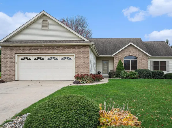 208 Tulip Cir, Bremen, IN 46506