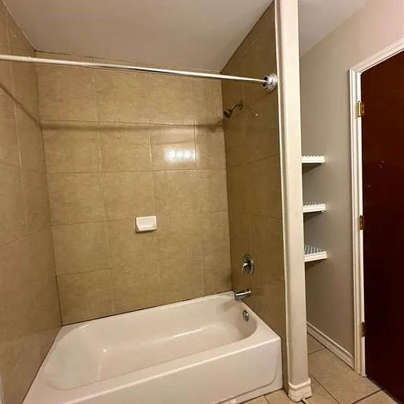 1109 W Eisenhower St #5 — Photo 16