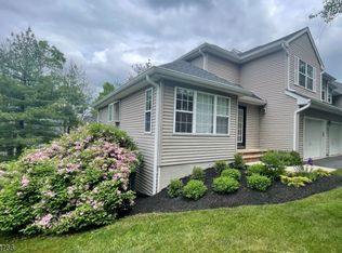 1 Spring Brook Dr #1, Annandale, NJ 08801