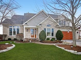 1555 Crowfoot Cir S, Hoffman Estates, IL 60169