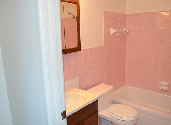 5th image of 4351 Parklawn Ave #111