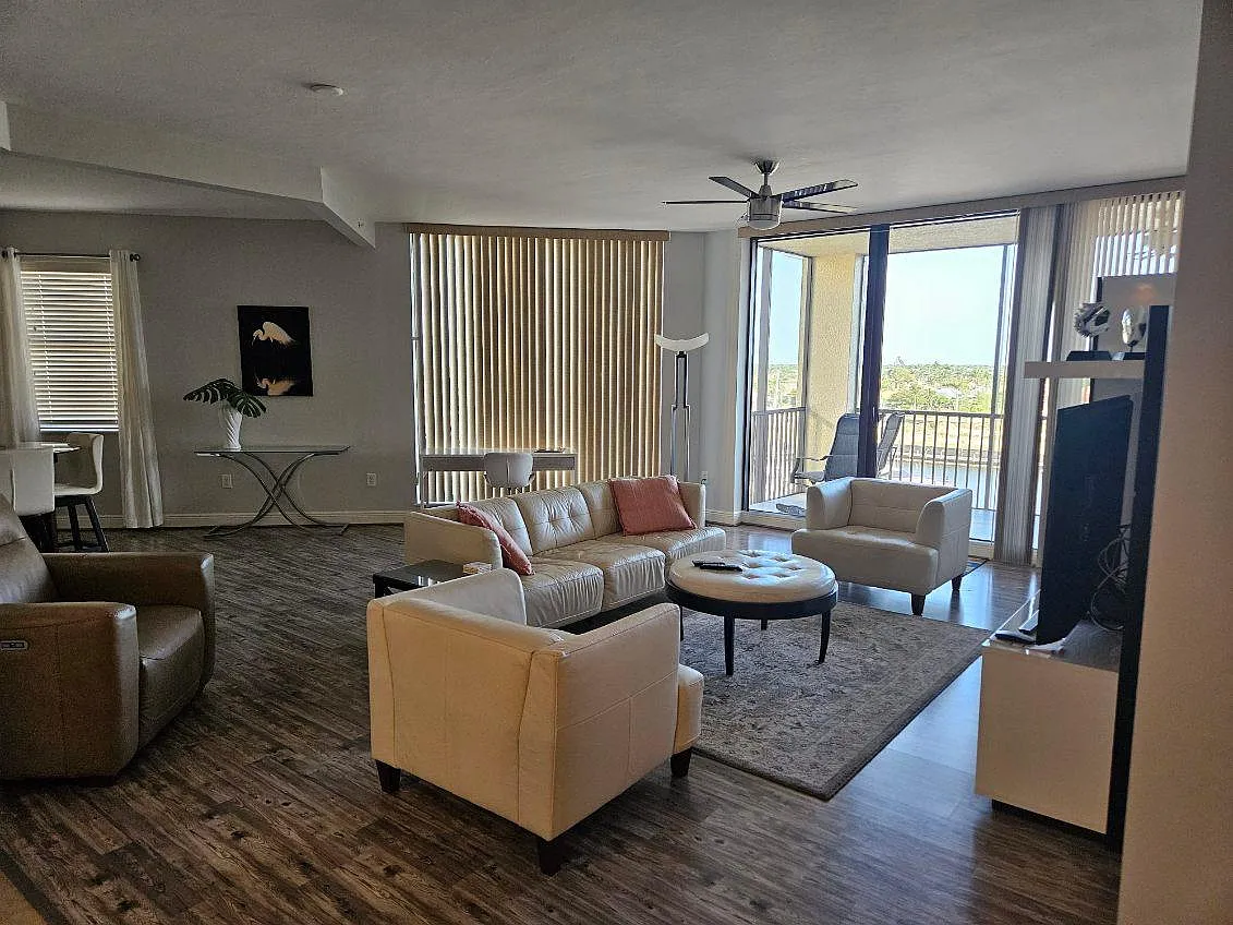 5793 Cape Harbour Dr — Photo 3