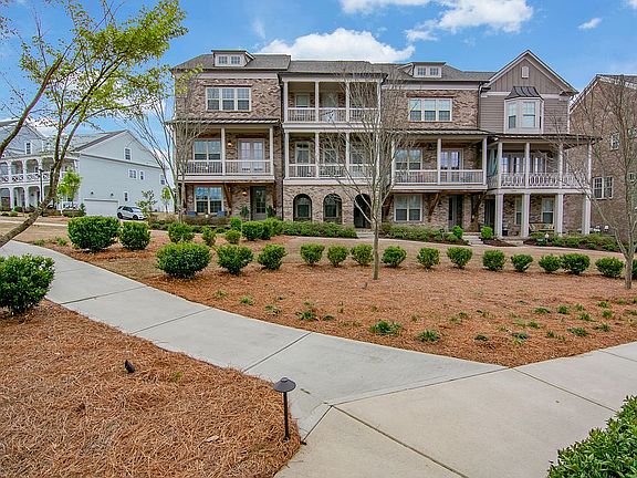 4th image of 7041 Richwood Cir