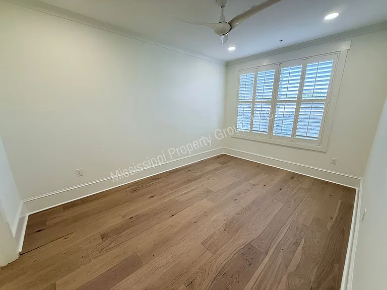1000 North Lamar Blvd — Photo 35