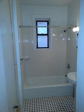 5th image of 4318 39th Pl APT 34