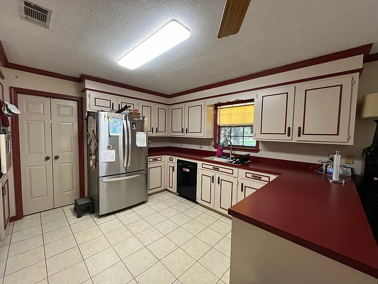 170 Peachtree Dr — Photo 8