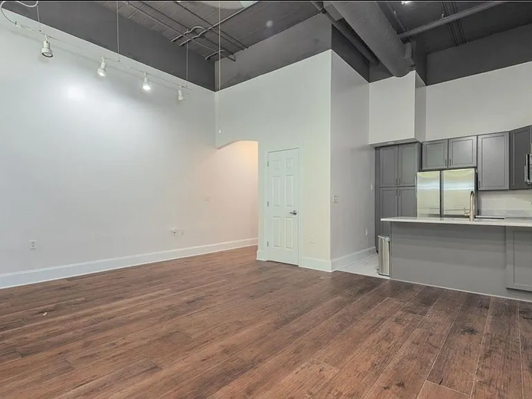 95 S Main St #101 — Photo 20