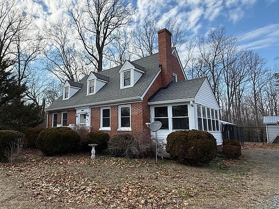 5th image of 9253 Dahlgren Rd