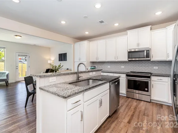 314 Embers Ln, Clover, SC 29710