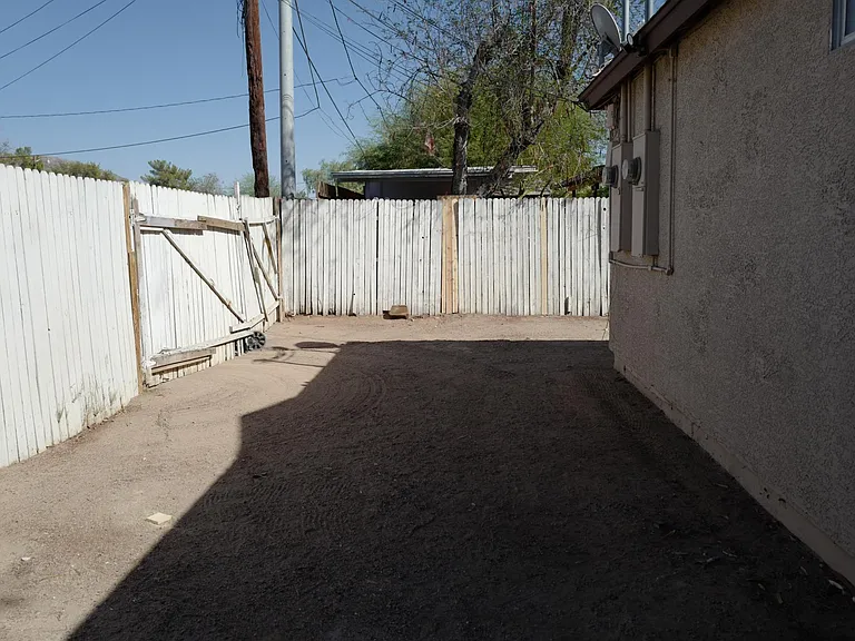 1722 W Carol Ave #2 — Photo 14