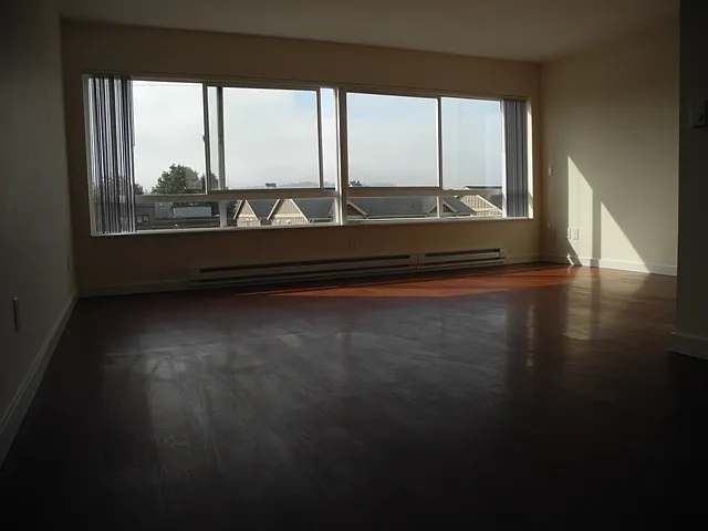 Russell/Central Park in the Heart of Ballard — Photo 60