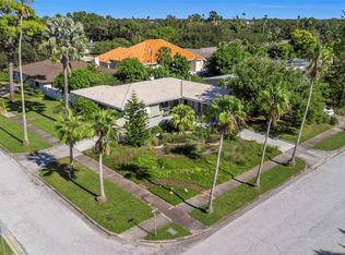 109 Ponce De Leon Blvd, Belleair, FL 33756