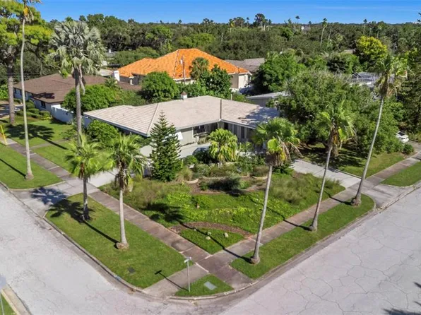 109 Ponce De Leon Blvd, Belleair, FL 33756