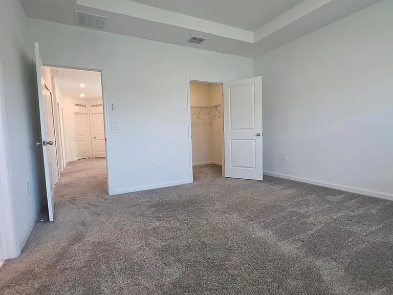 3330 Laurent Loop — Photo 17
