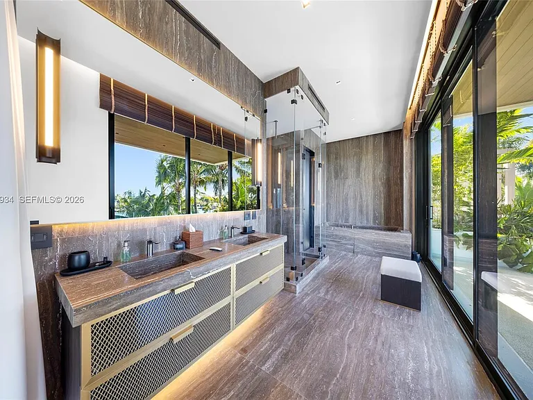 200 W Rivo Alto Dr — Photo 43