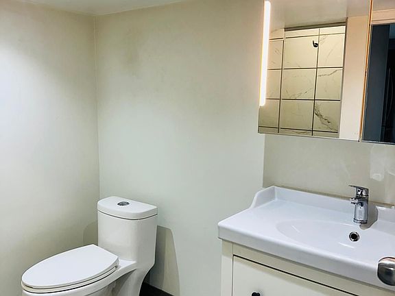 5th image of 53 Freshspring Dr