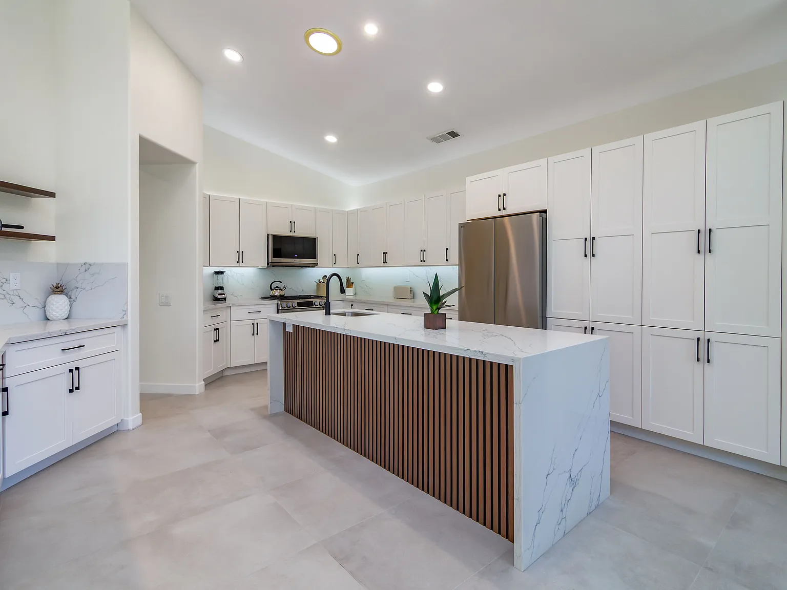 3 bed, 1825 sqft, $7,000 — Photo 1