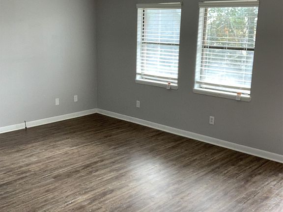 2nd image of 110 West Ave N APT 1