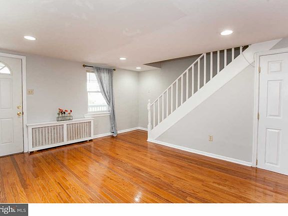 5th image of 213 Greenfield Ave