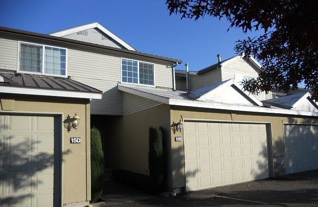 1st image of 418 17th St SE Unit 15E