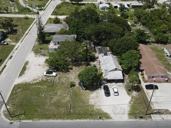 916 Avenue H, Fort Pierce, FL 34950
